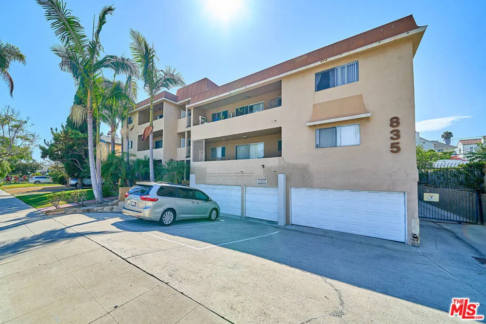 835 S Norton Avenue ##15 Los Angeles, CA 90005