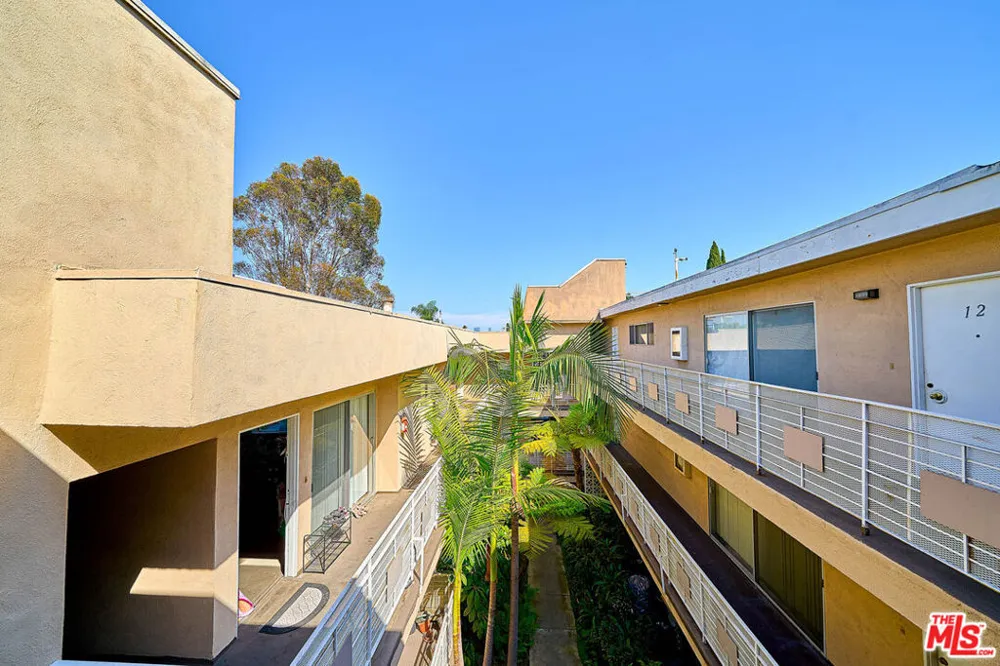 835 S Norton Avenue ##15 Los Angeles, CA 90005