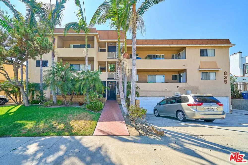 835 S Norton Avenue ##15 Los Angeles, CA 90005