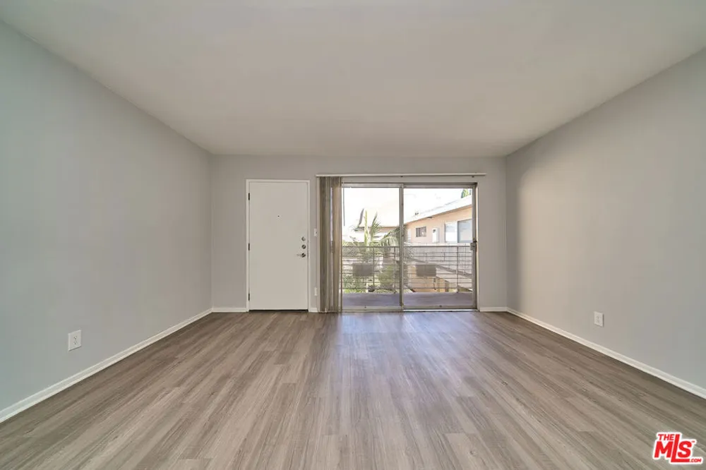 835 S Norton Avenue ##15 Los Angeles, CA 90005