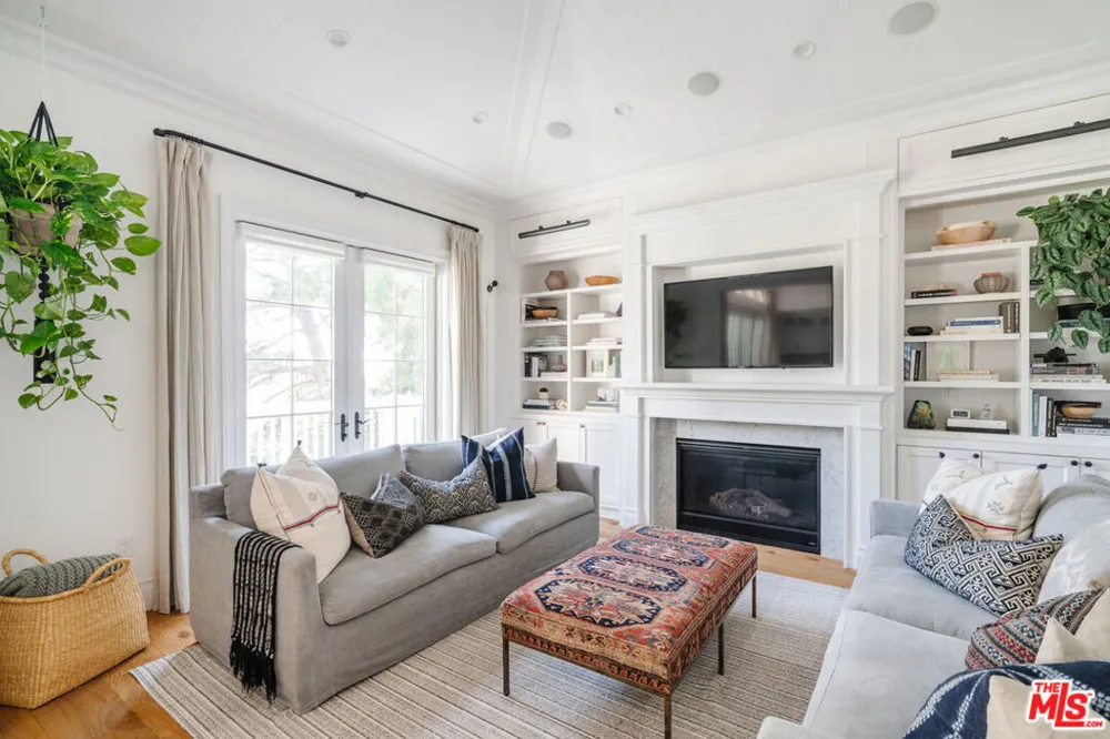 1226 Monument Street Los Angeles, CA 90272