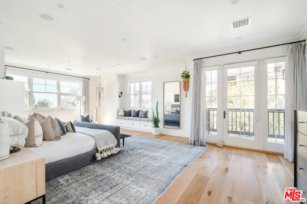 1226 Monument Street Los Angeles, CA 90272