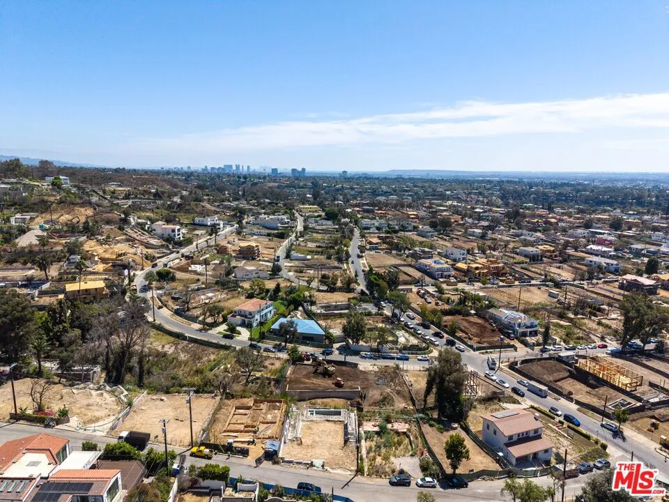 1226 Monument Street Los Angeles, CA 90272