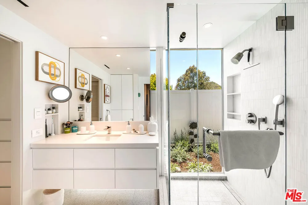 1331 Casiano Road Bel Air, CA 90049