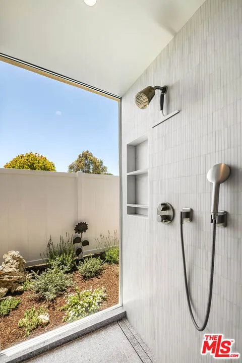 1331 Casiano Road Bel Air, CA 90049