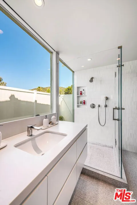 1331 Casiano Road Bel Air, CA 90049