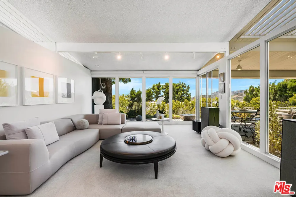 1331 Casiano Road Bel Air, CA 90049