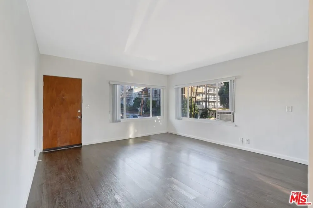 1301 S Saltair Avenue #2 Los Angeles, CA 90025
