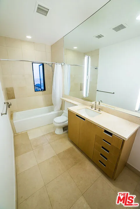 8 Brooks Avenue Los Angeles, CA 90291