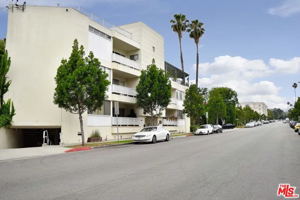 223 S Lasky Drive Beverly Hills, CA 90212