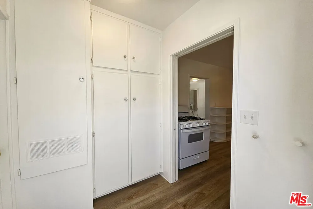 1341 Keystone Street Burbank, CA 91506
