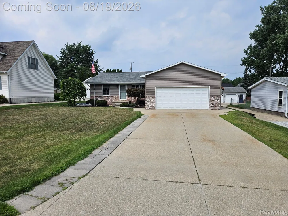 4090 Violet Avenue St Clair Township, MI 48079