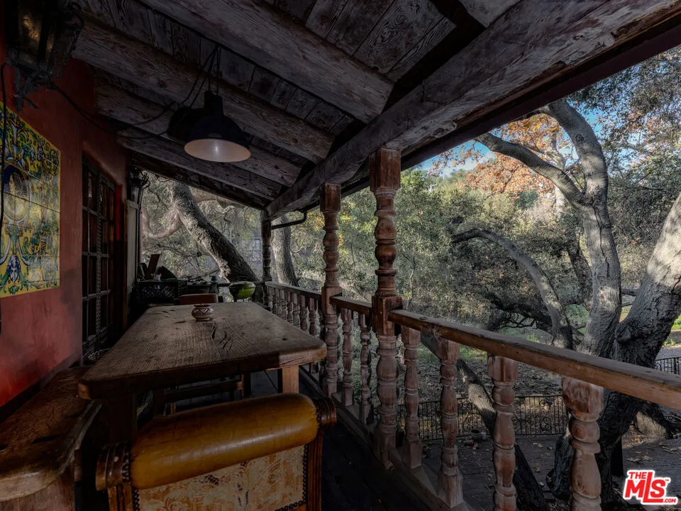 1135 Topanga Canyon Boulevard Topanga, CA 90290