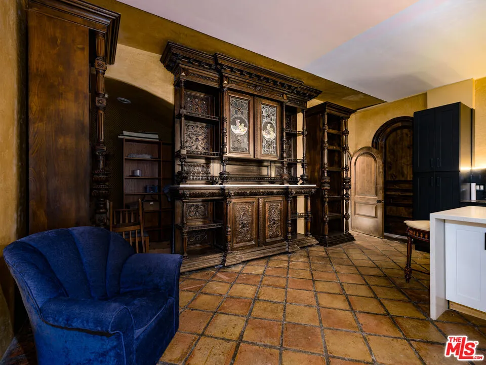 1135 Topanga Canyon Boulevard Topanga, CA 90290