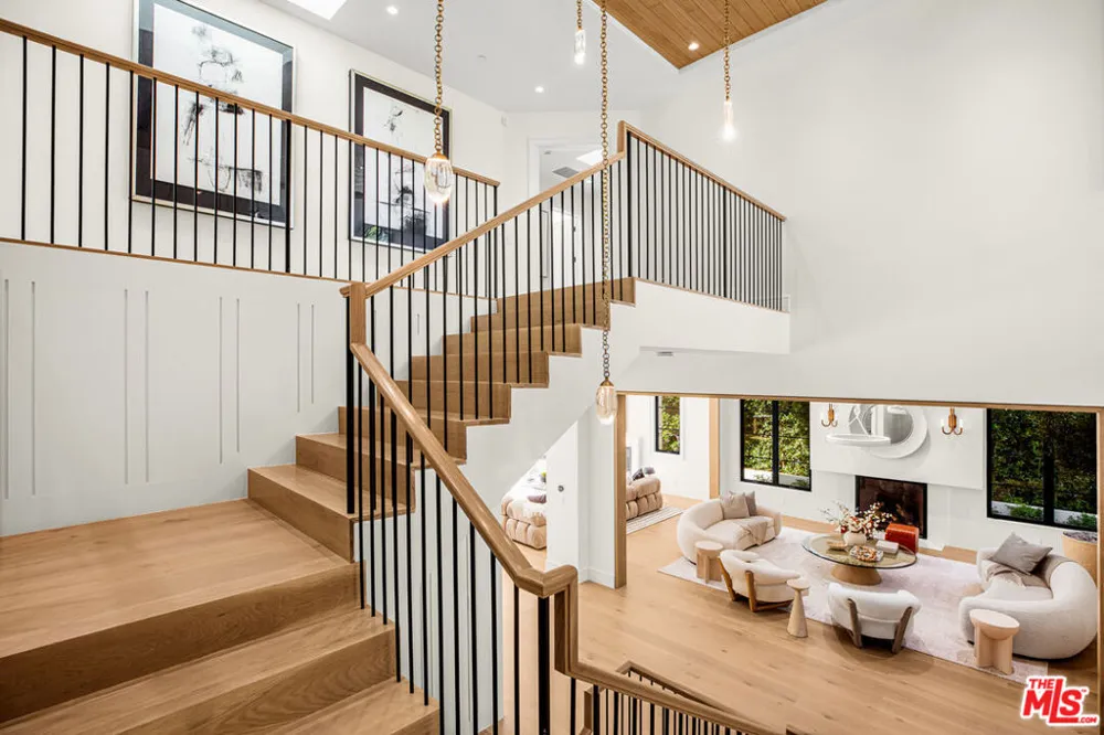 415 Cliffwood Avenue Los Angeles, CA 90049