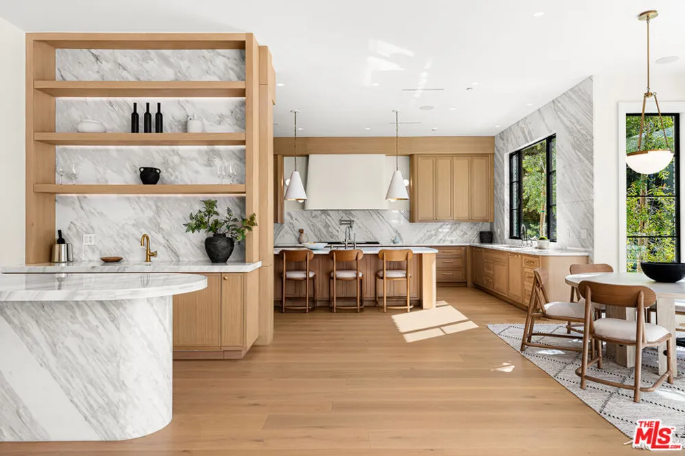 415 Cliffwood Avenue Los Angeles, CA 90049