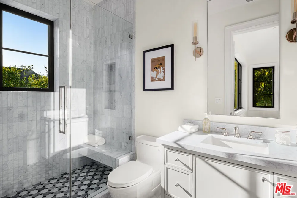 415 Cliffwood Avenue Los Angeles, CA 90049