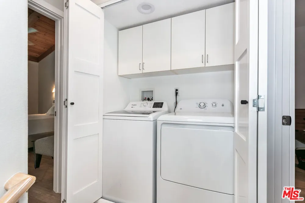 14101 Dickens Street #8 Los Angeles, CA 91423