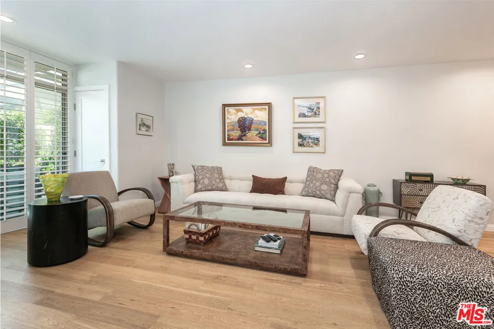 14101 Dickens Street #8 Los Angeles, CA 91423