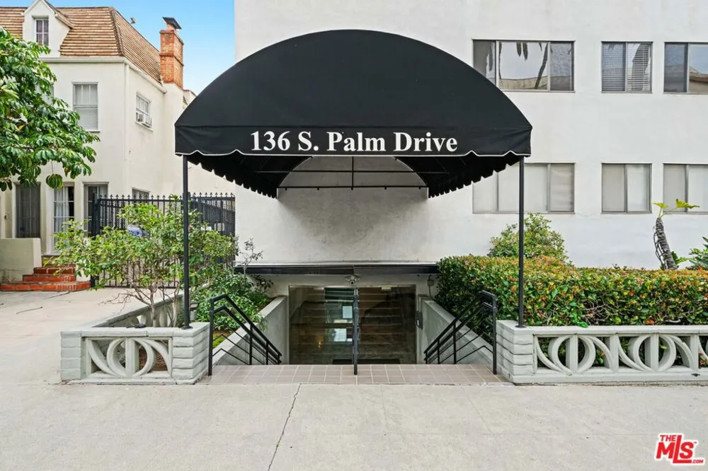 136 S Palm Drive #103 Beverly Hills, CA 90212