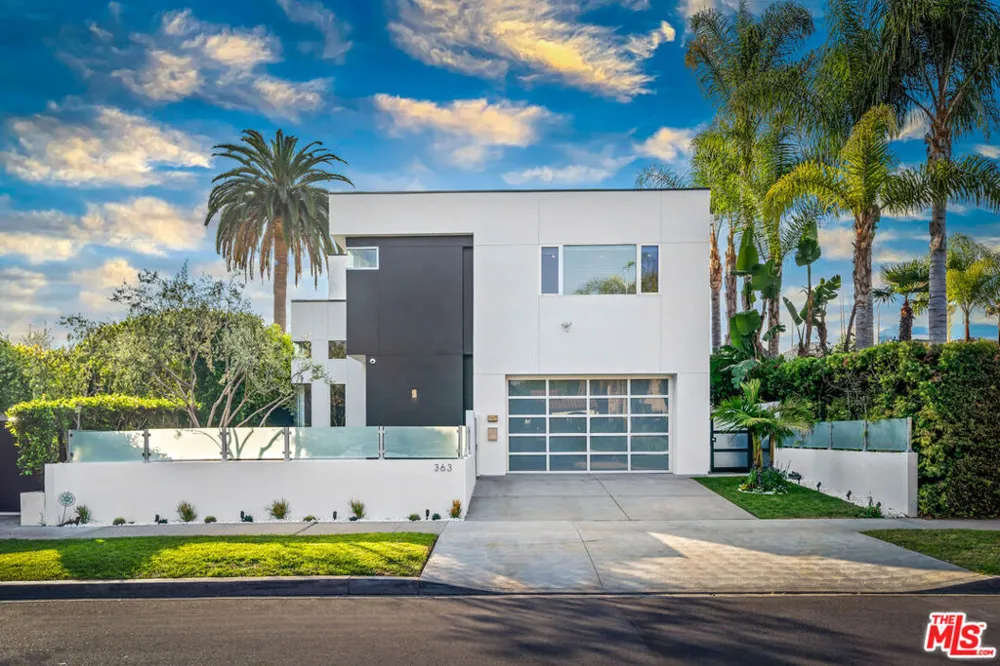 363 SWEETZER AVENUE Los Angeles, CA 90048
