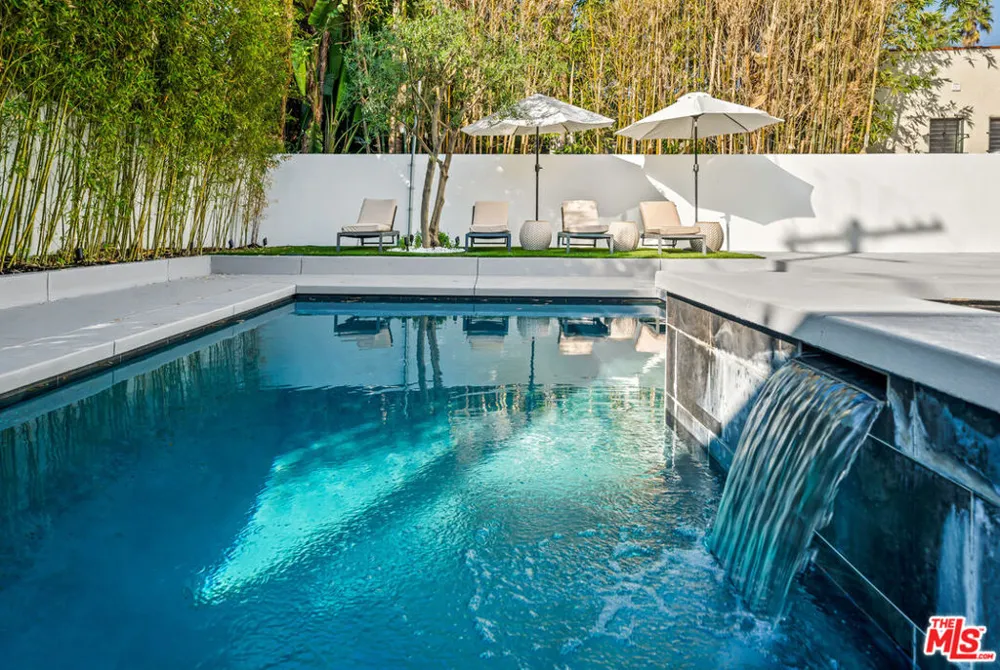 363 SWEETZER AVENUE Los Angeles, CA 90048
