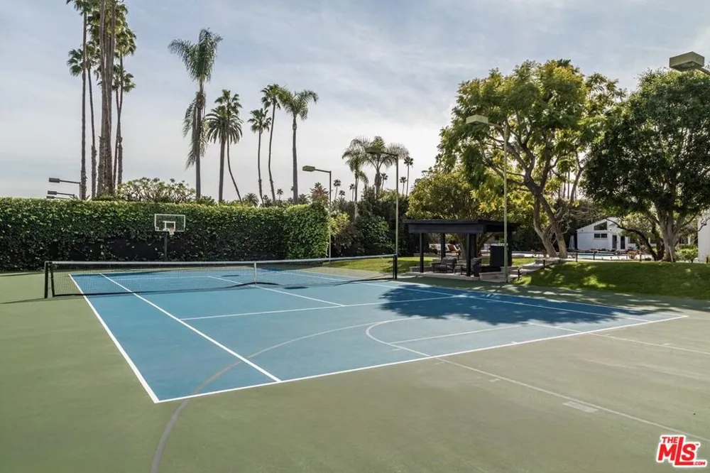 624 Beverly Drive Beverly Hills, CA 90210