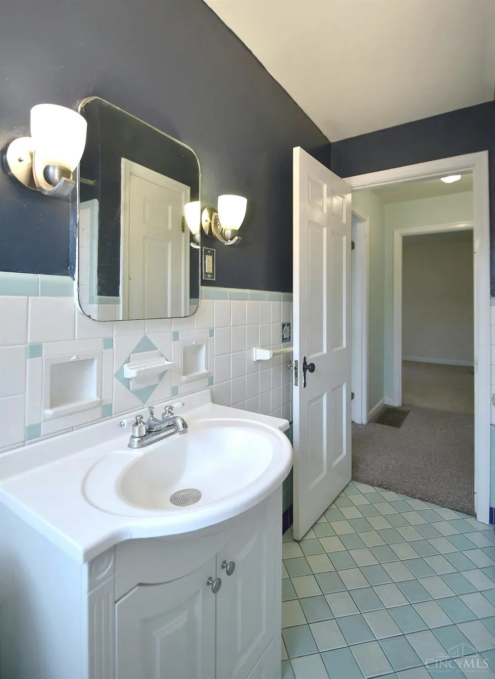 6211 Lisbon Avenue Cincinnati, OH 45213
