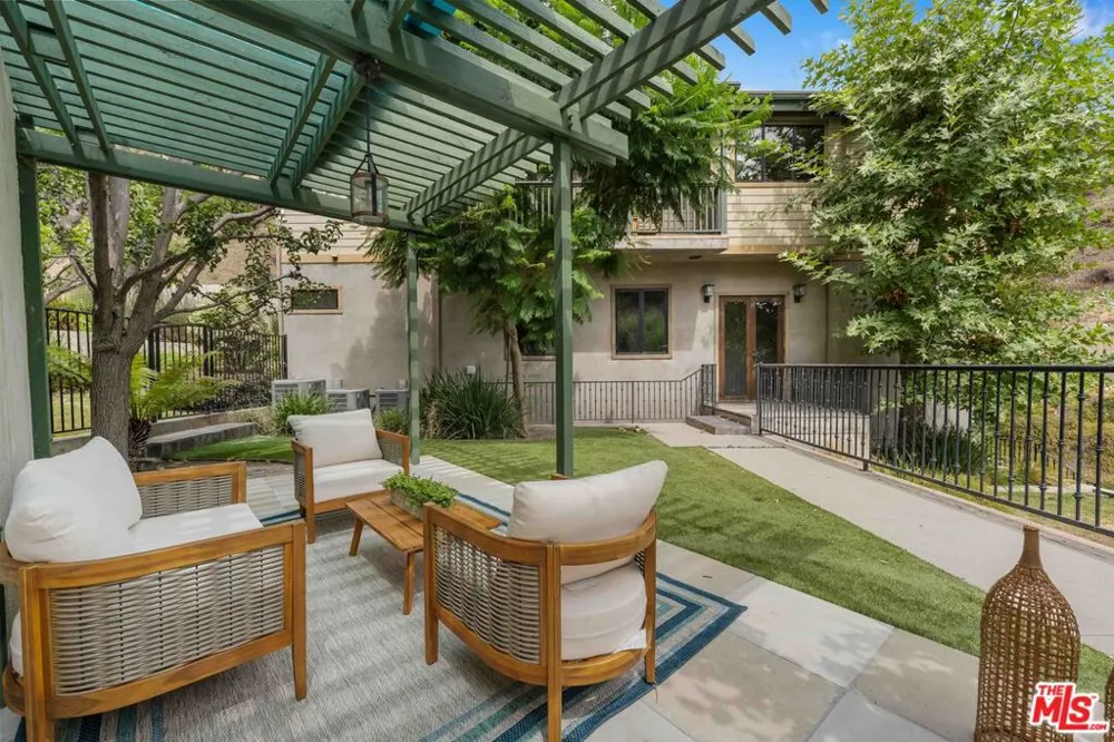 4099 Mandeville Brentwood, CA 90049