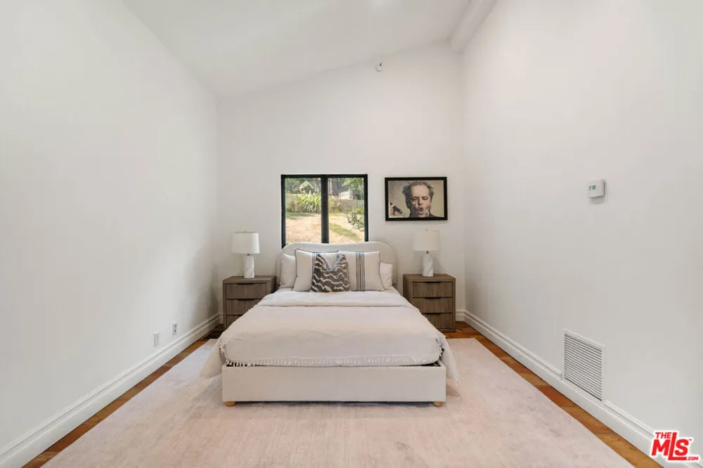 4099 Mandeville Brentwood, CA 90049