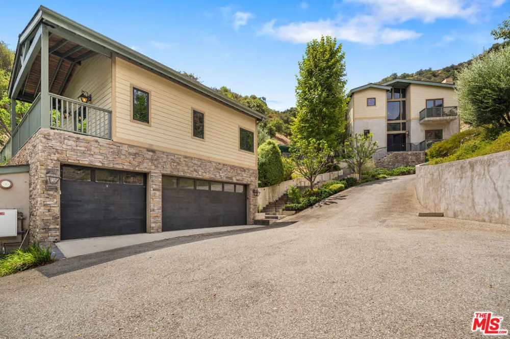 4099 Mandeville Brentwood, CA 90049