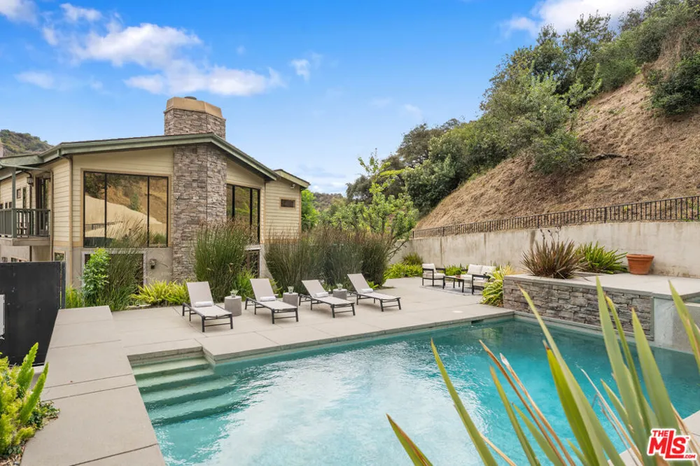 4099 Mandeville Brentwood, CA 90049