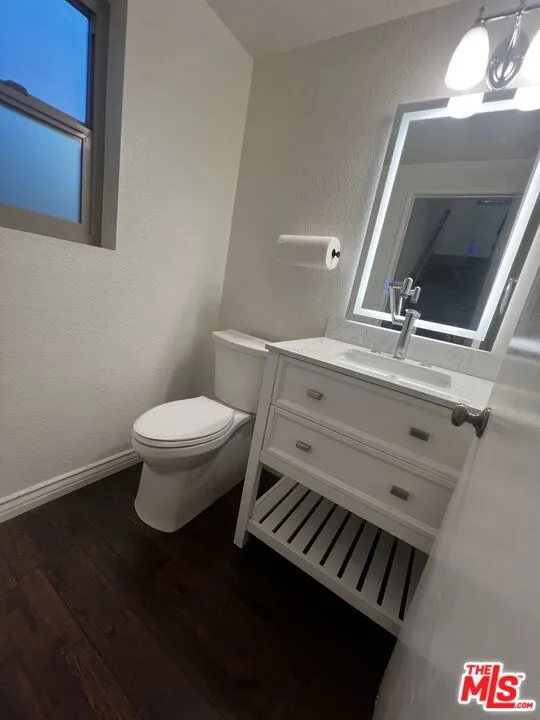 7825 Seaglen Drive Huntington Beach, CA 92648