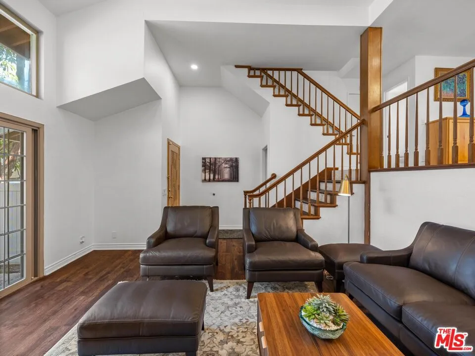 7825 Seaglen Drive Huntington Beach, CA 92648