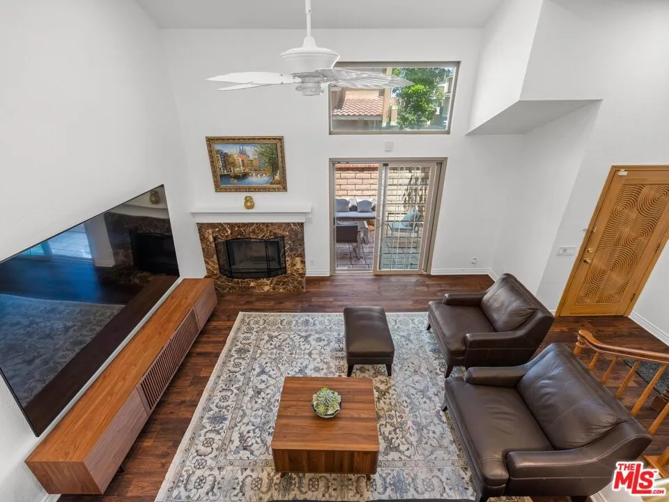 7825 Seaglen Drive Huntington Beach, CA 92648