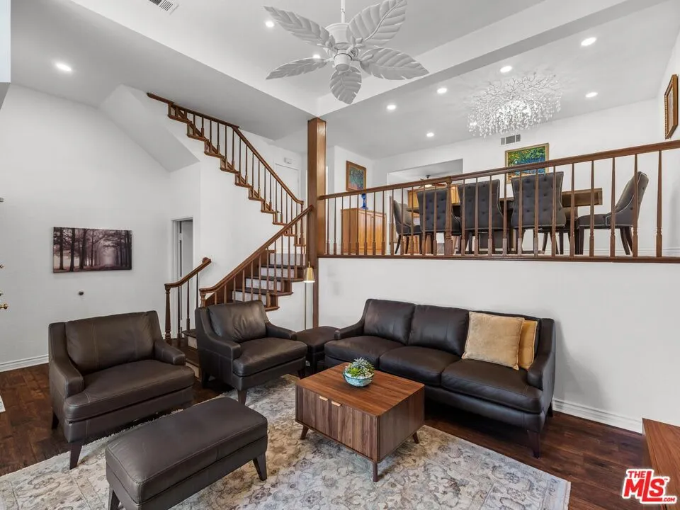 7825 Seaglen Drive Huntington Beach, CA 92648