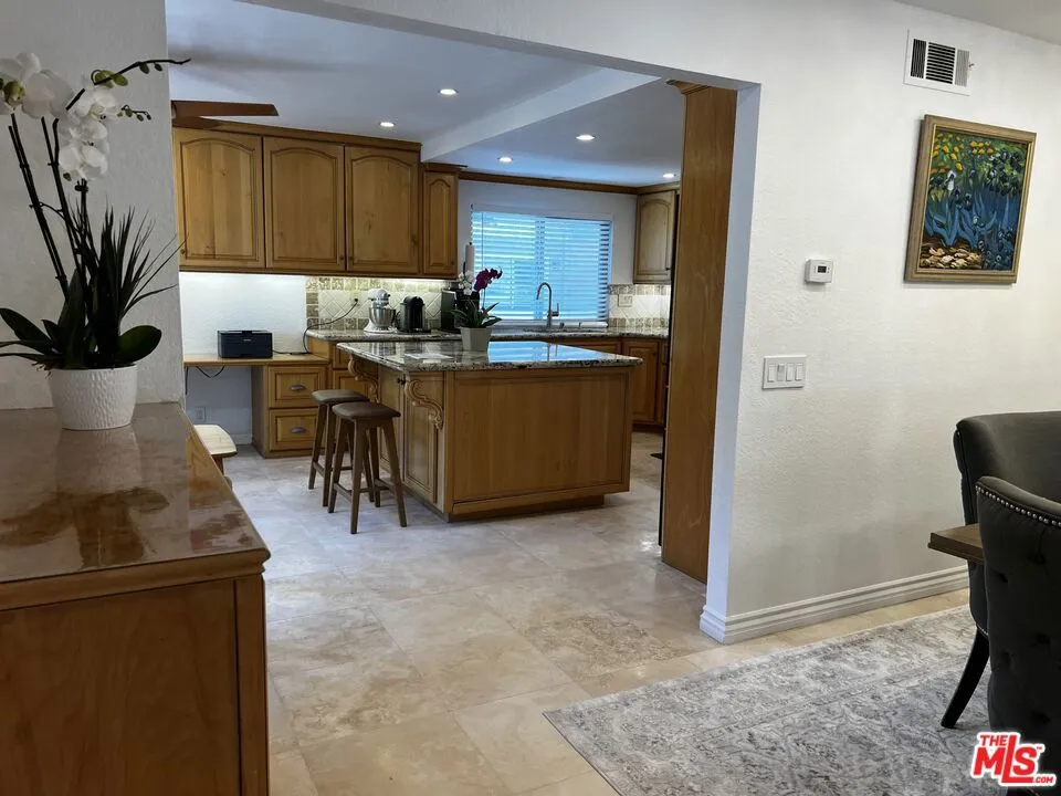 7825 Seaglen Drive Huntington Beach, CA 92648
