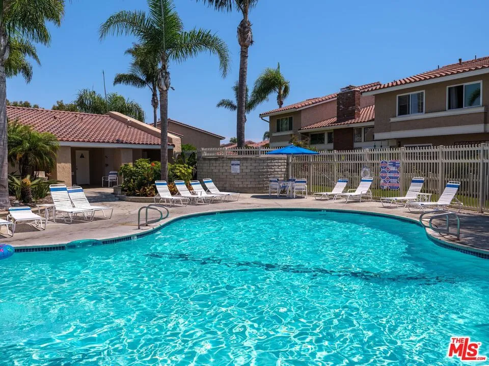 7825 Seaglen Drive Huntington Beach, CA 92648