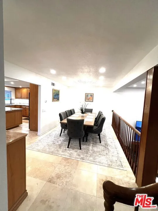 7825 Seaglen Drive Huntington Beach, CA 92648
