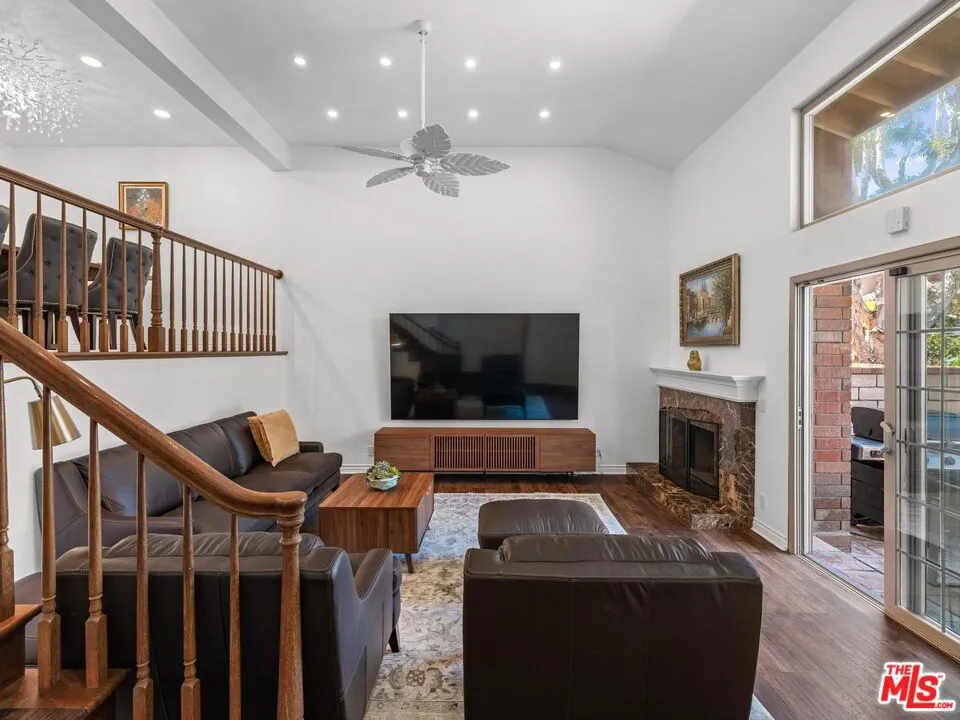 7825 Seaglen Drive Huntington Beach, CA 92648
