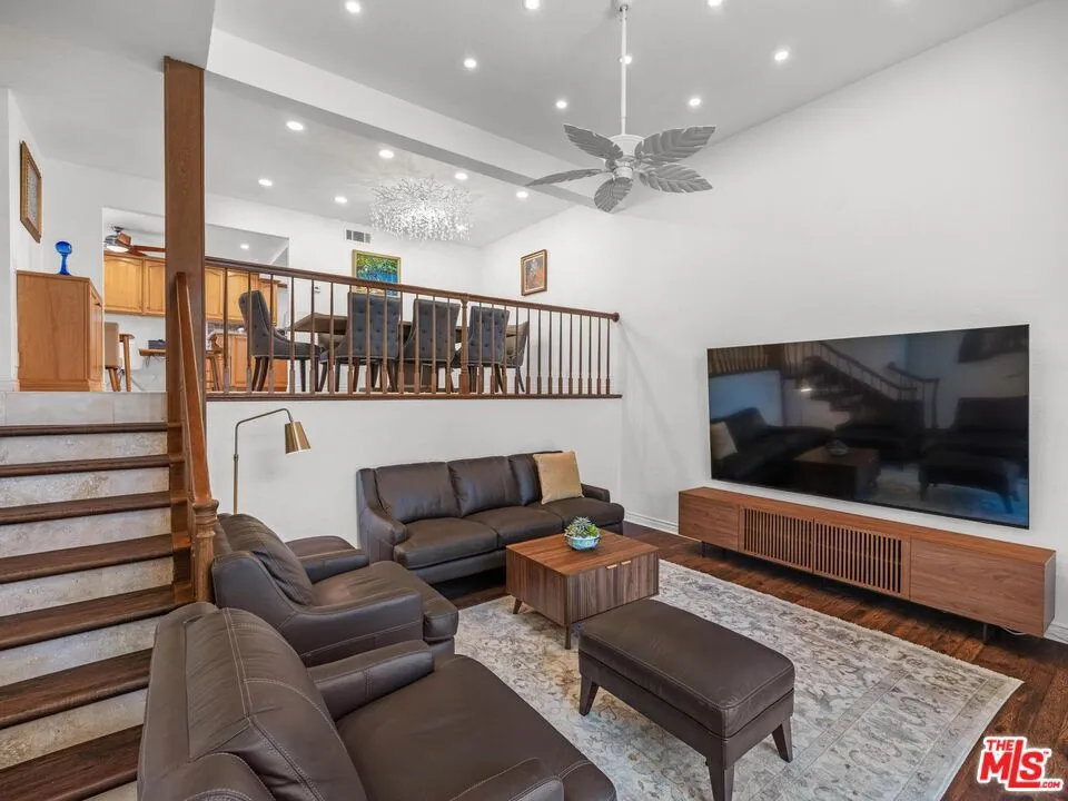 7825 Seaglen Drive Huntington Beach, CA 92648