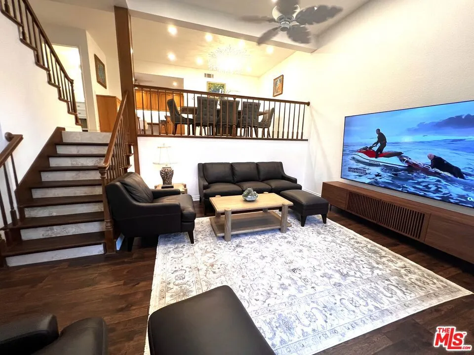 7825 Seaglen Drive Huntington Beach, CA 92648