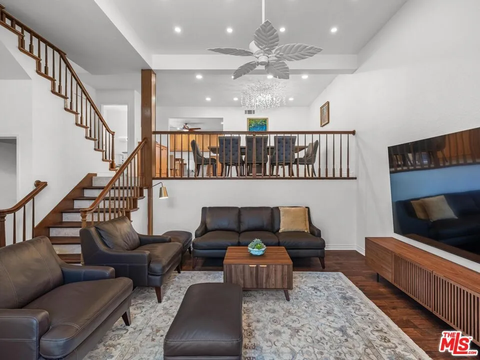 7825 Seaglen Drive Huntington Beach, CA 92648