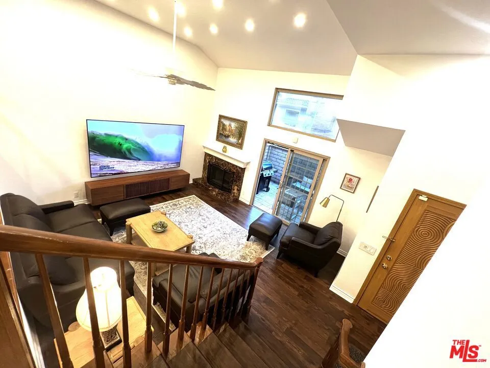 7825 Seaglen Drive Huntington Beach, CA 92648