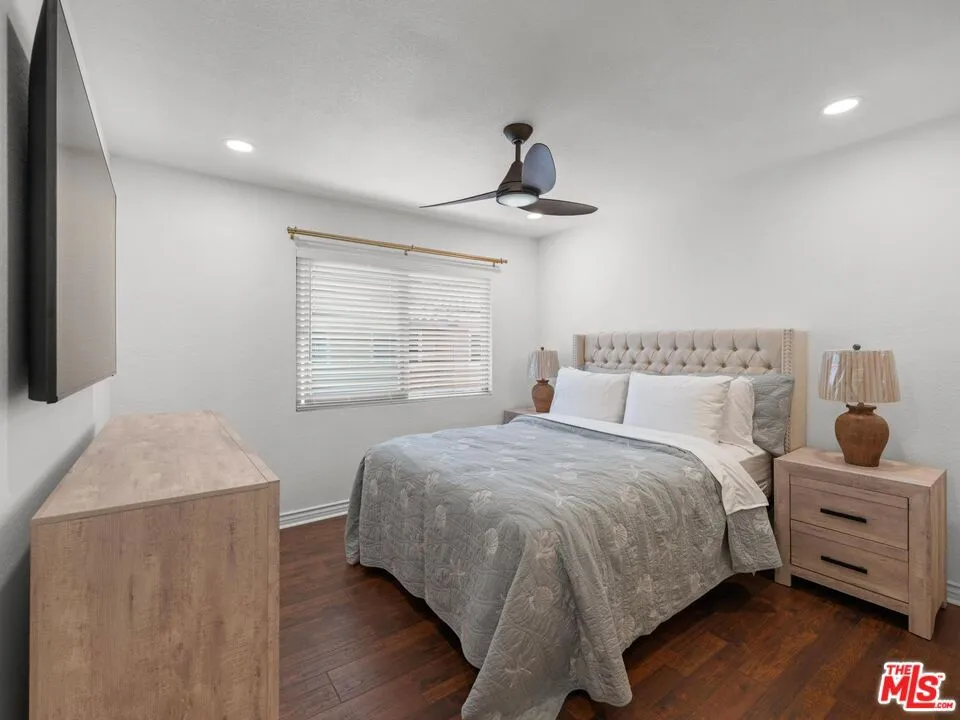 7825 Seaglen Drive Huntington Beach, CA 92648