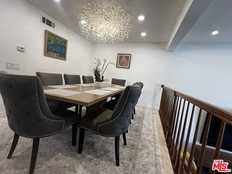 7825 Seaglen Drive Huntington Beach, CA 92648