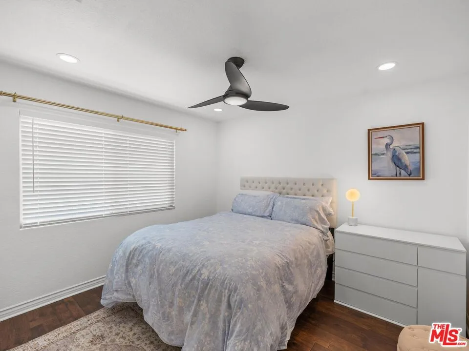 7825 Seaglen Drive Huntington Beach, CA 92648