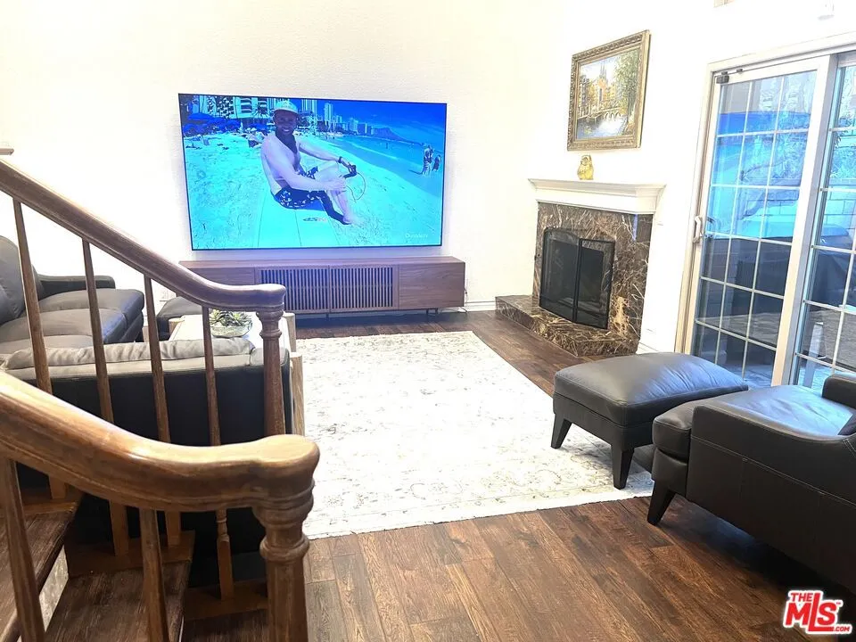 7825 Seaglen Drive Huntington Beach, CA 92648