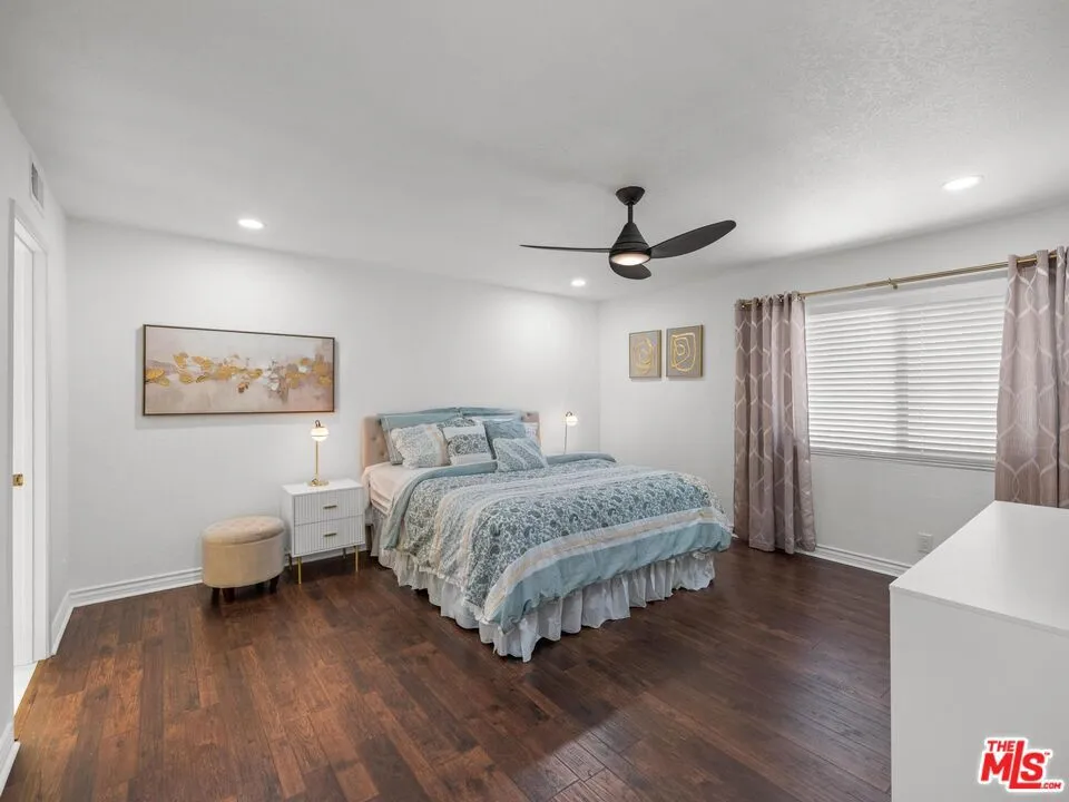 7825 Seaglen Drive Huntington Beach, CA 92648