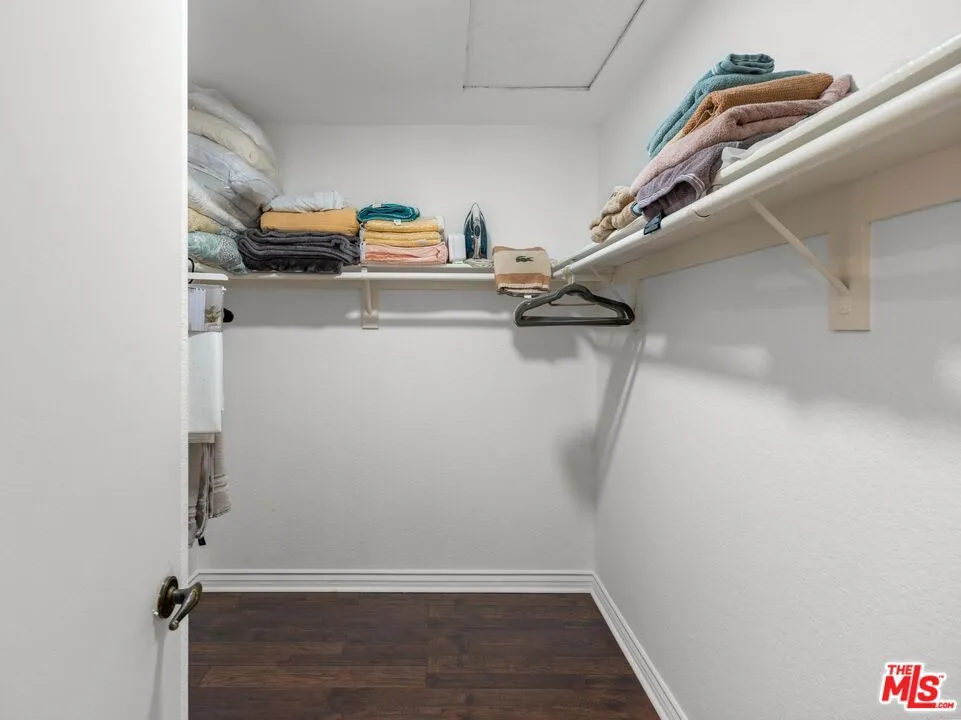 7825 Seaglen Drive Huntington Beach, CA 92648